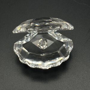 Swarovski crystal Shell With Pearl Collectible Figurine